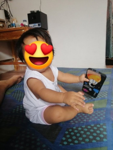 Nakakaupo kapag inupo ko at walang suporta sa likod pero hindi pa nakakaupo ng sya lang mag isa