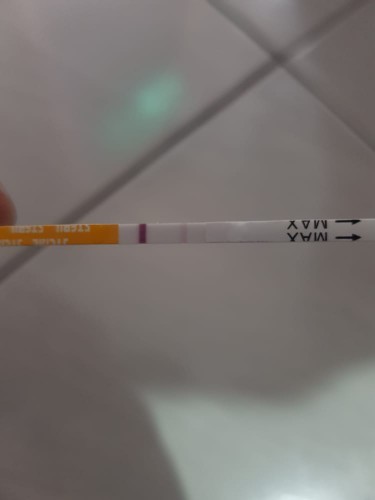 Hai bun. Apa ini tandanya aku hamil ya. Aku Uda 3 kali test & aku Uda 9 hari telat mens