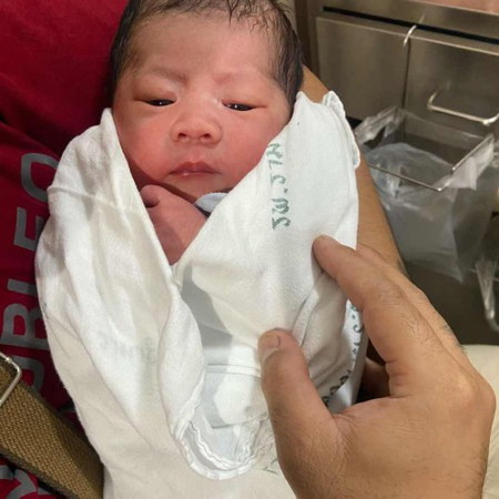 เด็กน้อยลืมตาดูโลกแล้ว