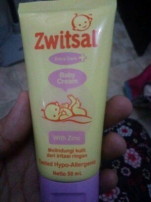 Obat biang keringat bayi