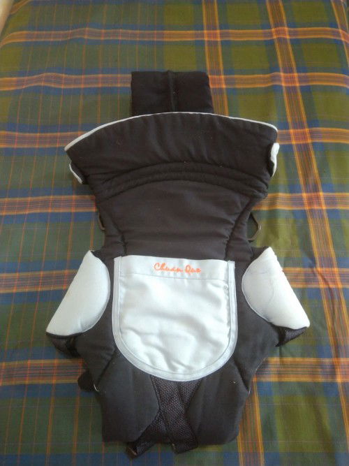 Jual gendongan hipset,gendongan depan,dan gendongan samping 200ribu.lagi bu buat beli popok dan susu