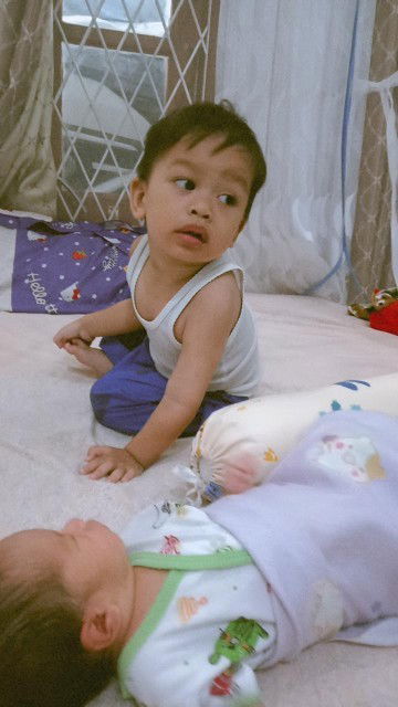 ADIK KAKAK BEDA 1 TAHUN 11 BULAN