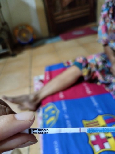 Sy selesai haid kurng lebih 2minggu yg lalu dan sy masa subur setelah saya taspack mncul sprt itu