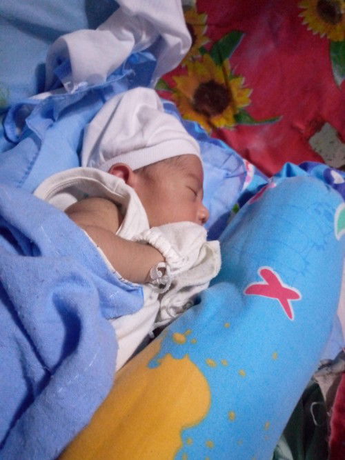 Kapag may ubo at sipon poba at nay halak ano po ito kase po yung baby ko ayan po ang nararamdaman ny