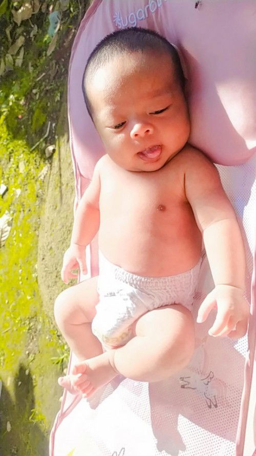 bayi yg usia nya 1 bulan udah naik brpa kg bb nya ?