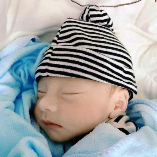 35 week อยู่ในท้องแม่ ออกมาลืมตาดูโลกแล้วครับผม