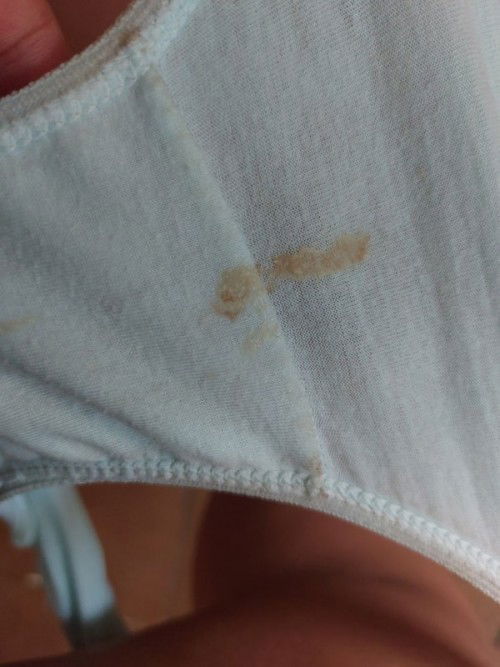 39 WEEKS AND 2 DAYS

FTM here. Ano po ibig sabihin pag may ganitong discharge?