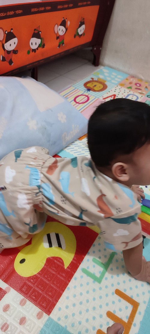 Bayi Belum duduk mandiri usia 9 bulan