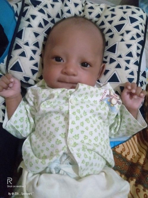 Baby 1bulan 23hari Gumoh