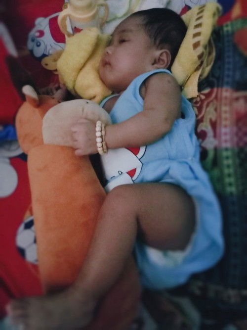 Bé nhà mình 3 tháng 4 ngày thì bú bao nhiêu ml sữa là hợp lý zay các Mon ( Sữa công thức ạ)