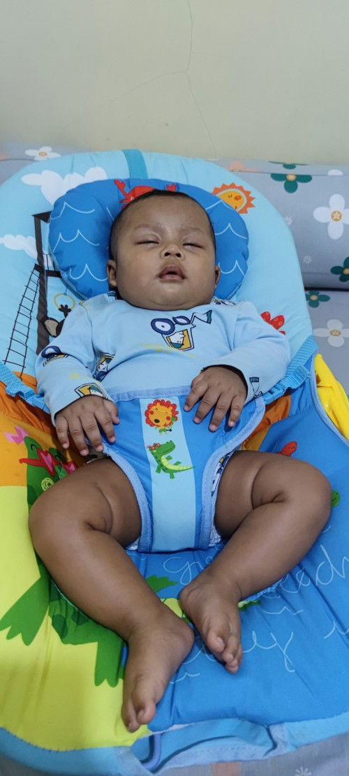 Umur 4 bulan disuruh mpasi, dan disuruh kasih sufor