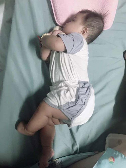 Giấc ngủ của con