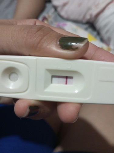 Mga moms ask lang if positive po or negative thanks