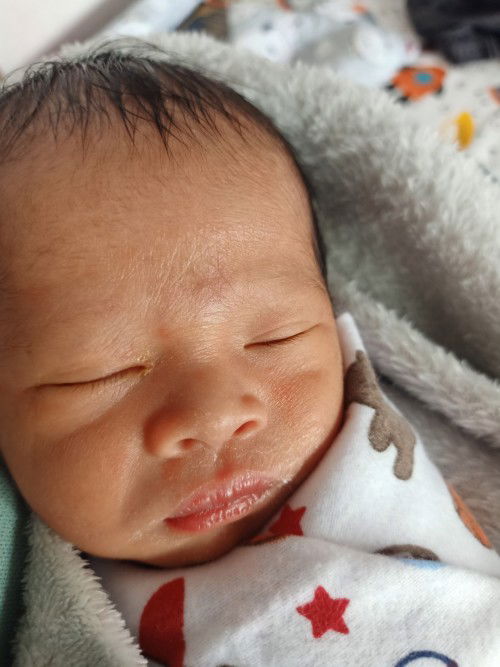 Bayi 2 hari tidur terus dan tidak rewel