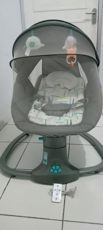 Preloved bouncer swing coco latte snuggli