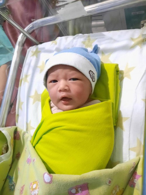 Alhamdulilah MasyaAllah telah lahir dgn persalinan sc