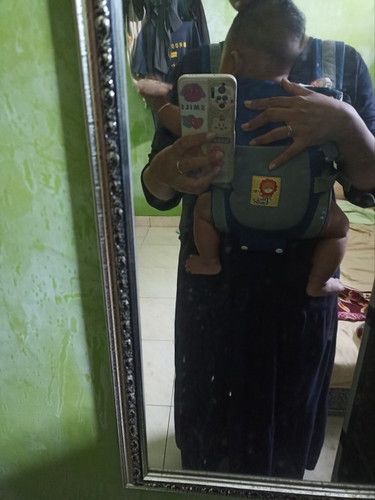 Bund ini udah mshape blm ya, btw baby ku usia 4 bulan, udah boleh digendong begini ?
