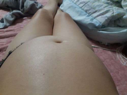 อยากเห็นท้องแม่ แม่ตอน 18W  จังเลยค่ะ ล่าสุดวันนี้ท้องใหญ่ต่างจากอาทิตย์ที่แล้วมาก