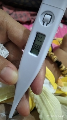 Bund gimana nurunin demam anak efek suntik dpt 1. Usia bayi 2 bulan.