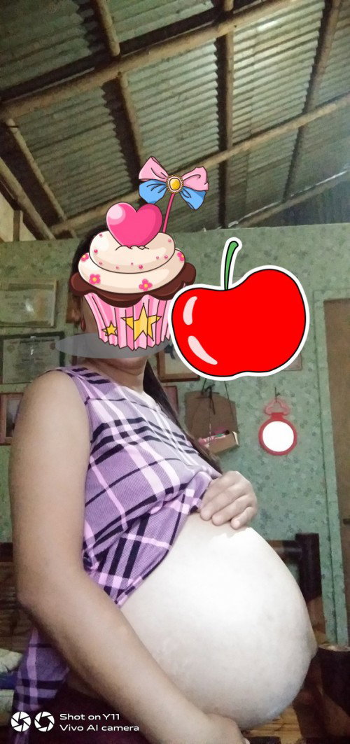 Hi Po MGA mommy, Tanong ko lang Po if sakto LG Po ba o mababa na Po Yung tyan ko? 34weeks and 2days.