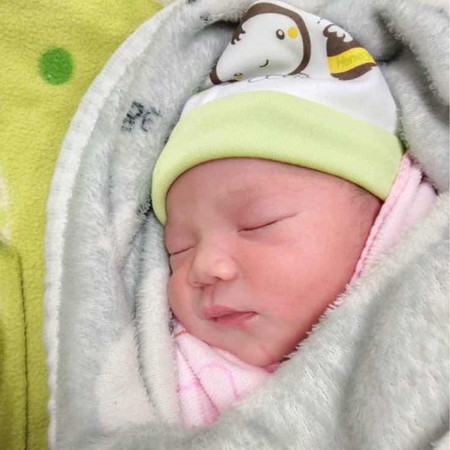 น้องนทีแตกแล้วคับแม่ๆ  เด็กผ่าคลอด