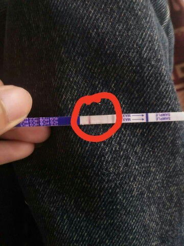 ประจำเดือนวันแรก30 พ.ย. ตรวจเมื่อวันที่5 ม.ค. แบบนี้ท้องใช่มั้ยค่ะ ท้องแรกเสียตอนท้อง8เดือนในท้อง