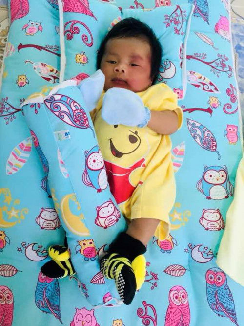 นัองหน้าเป็นรอยแดง