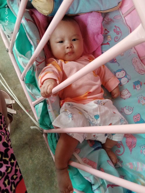 น้องเหมือนจะอวก อาเจียน