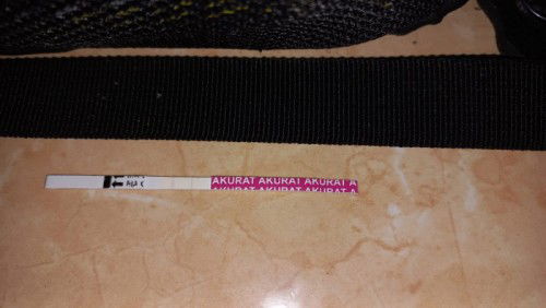 Assalamuaalaikum bunda bunda ini benar positive kan samar banget hasilnya