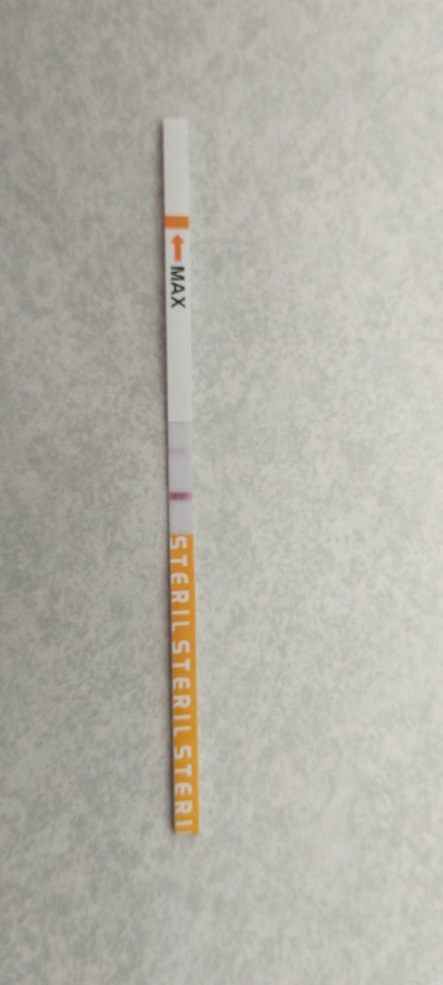 Hallo Bun,ini apakah bisa dikatakan positif ya Bun, hasilnya samar banget udah telat 12 harian