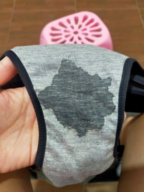 น้ำคร่ำ หรือ ตกขาว