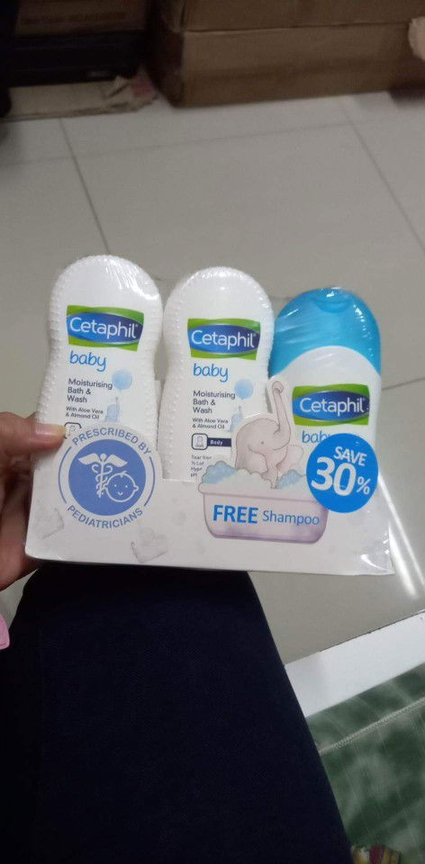 Hello mommies, ask ko lang po . Original po ba tong Cetaphil na to ? . Medyo malabnaw yung laman....
