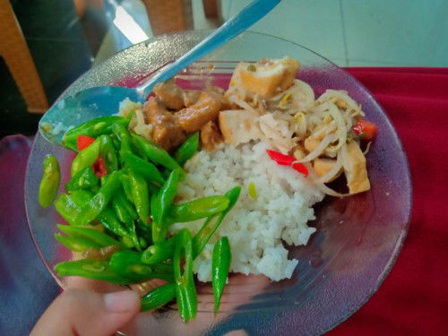 Mual sering d usia 10 week