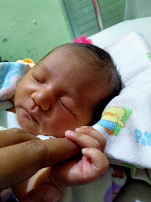 Kelahiran maju 1 minggu