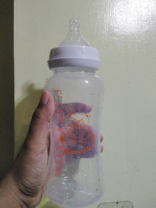 Wide neck nipple in mimiflo brand bottle feed.