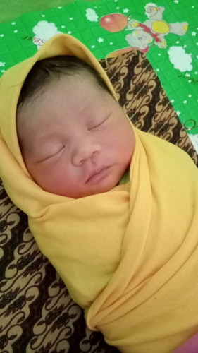 Alhamdulillah...
Lhir ank prtma di usia 38 Week scra nrml, mju dri HpL yg prkiraan awal februari 😊