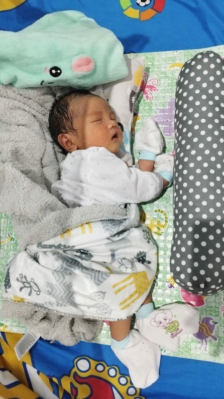 Bayi sudah bisa tidur miring