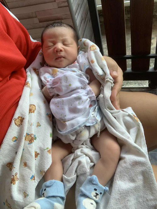 ทีมกุมภาพันธ์ กำหนดคลอด 8กุมภาแอบแตกแล้วจ้า