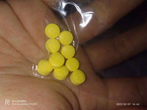 Bund ada yg tau gak ini obat apaan yaaa ..tdikn aku periksa ke bidan trs d KSI Obt penamba darah dn