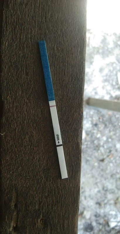 ประจำเดือนไม่มา 8 วัน ตรวจขึ้น 1 ขีด ตอนนี้ 9 วันแล้ว