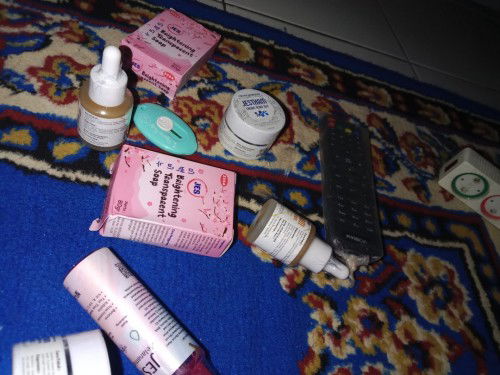 Assallamualaikum bunda  mau tanya apakah skincare jestam am an buat ibu hamill plus bunda bntu jawab