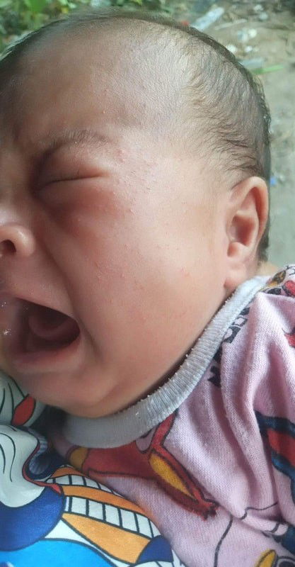 ขอสอบถามหน่อยค่า บ้านนี้ลูก 1 เดือน 8 วัน ทานนมเเม่ผสมนมผง s 26 สูตร 1 กล่องสีม่วง