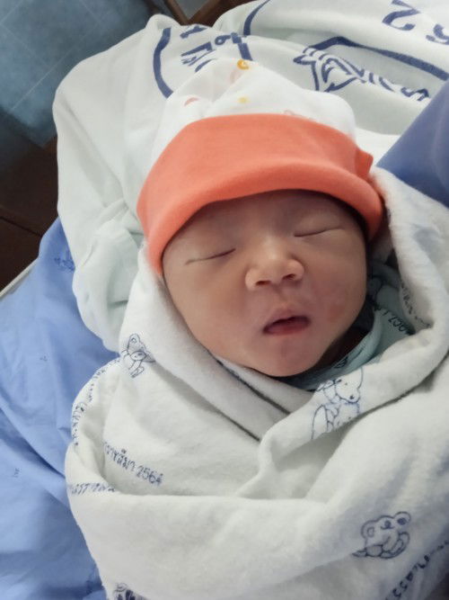 แตกแล้วค่าา