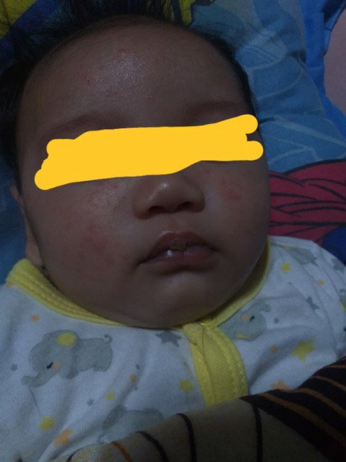 Baby dry face and bathwash