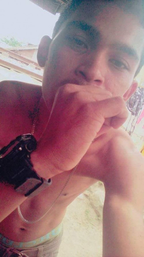 alin po ba ang maganda yong minahal mo kahit hindi ka mahal o yong mahal ka.