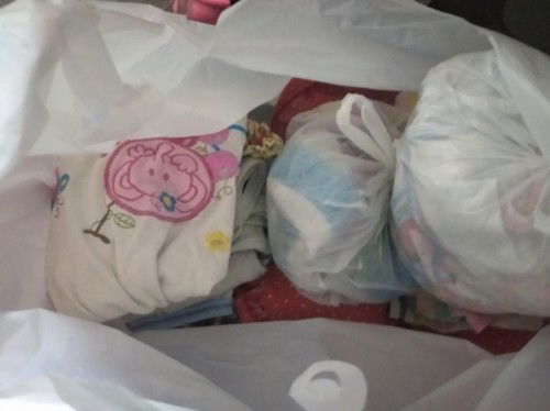 (MOHON MAAF sudah HABIS)baju bayi dan baju anak bekas yg masih sangat layak dipakai (GRATIS)