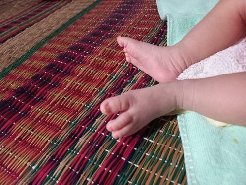 Các mom ơi!
Cho e hỏi sinh mổ 10 ngày mà Đau đầu lắm phải làm sao ạ