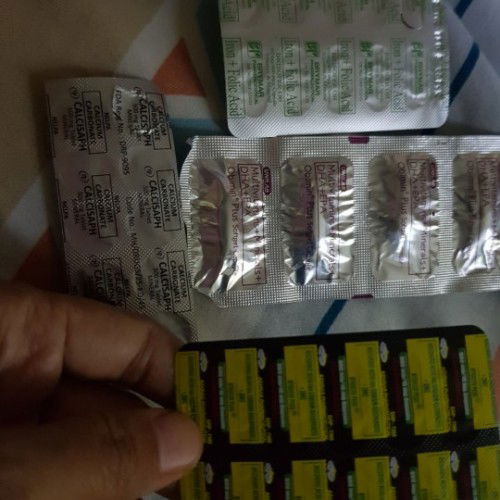 20 weeks & 6days
1rst time mom