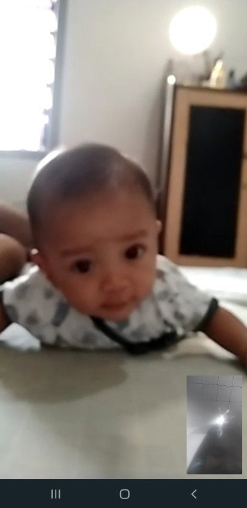 Bayi 4bln lehernya msh tegak kadang2