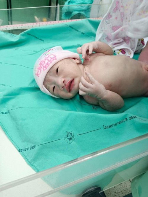 หนูมาแล้วค่ะแม่ๆ